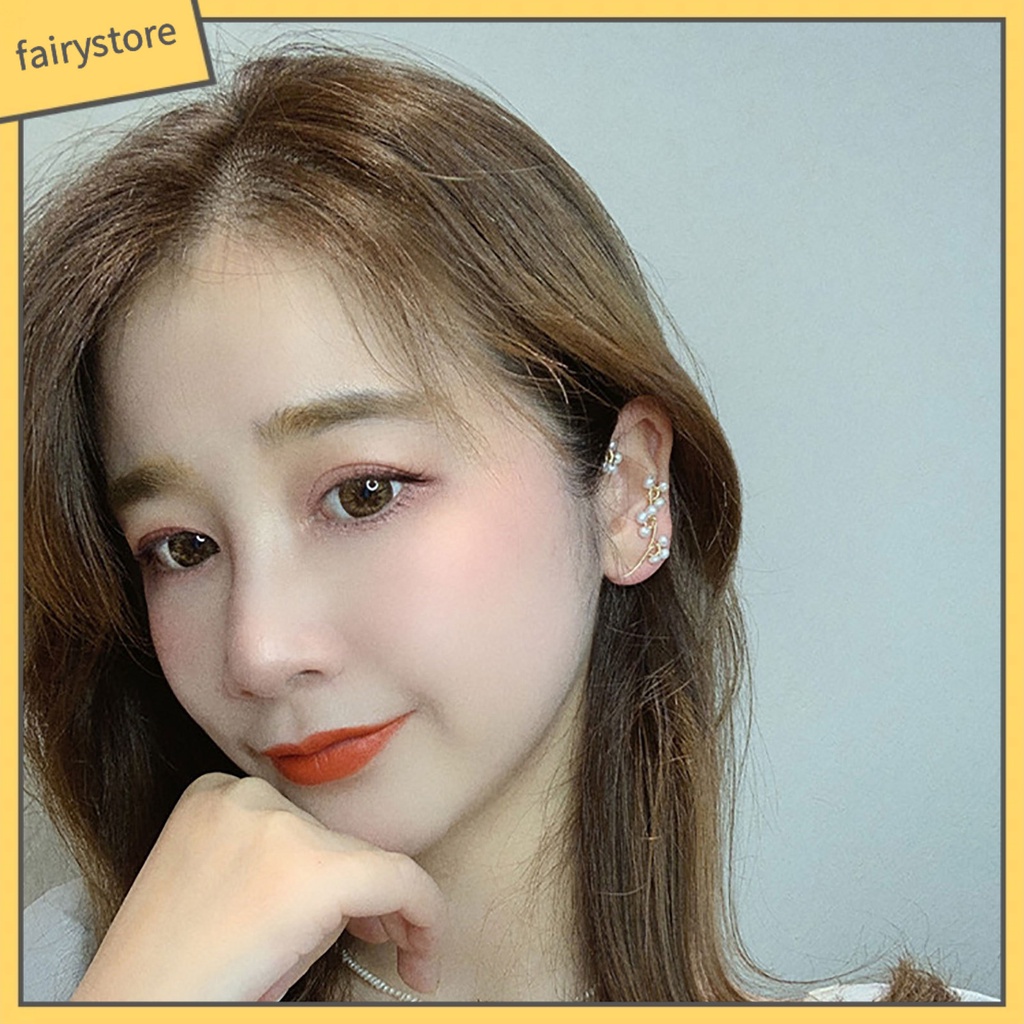 1 Khuyên Vành Tai Hình Bông Hoa Đính Ngọc Trai Nhân Tạo Thời Trang