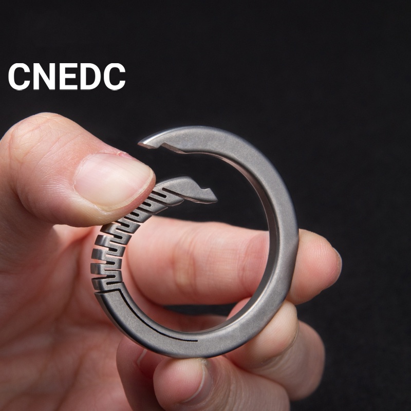 Móc Khóa Tròn Bằng Hợp Kim Titan EDC