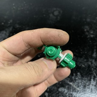 béc phun sương 4 vòi tiện dụng