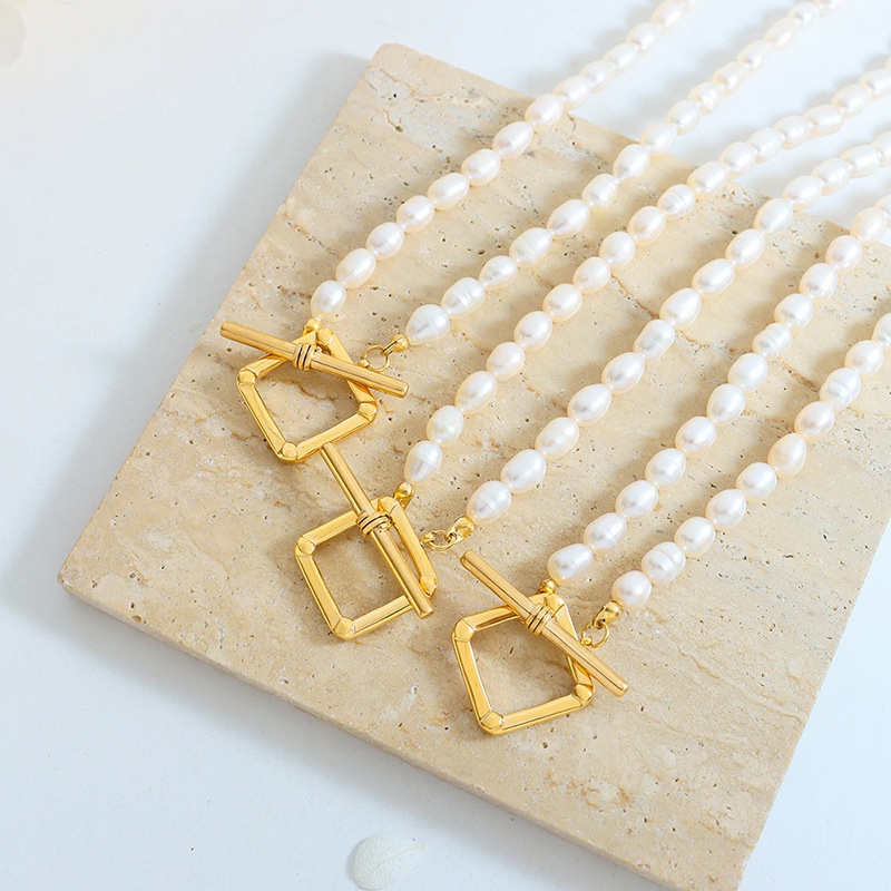 Vòng Cổ Chuỗi Hạt Ngọc Trai Hình Oval Bằng Thép Titan Mạ Vàng Thời Trang Thanh Lịch Dành Cho Nữ