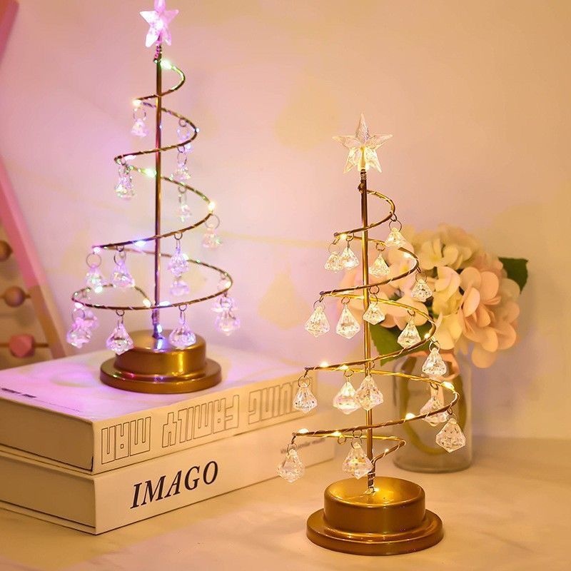 Cây Thông Giáng Sinh Có Đèn Led Độc Đáo