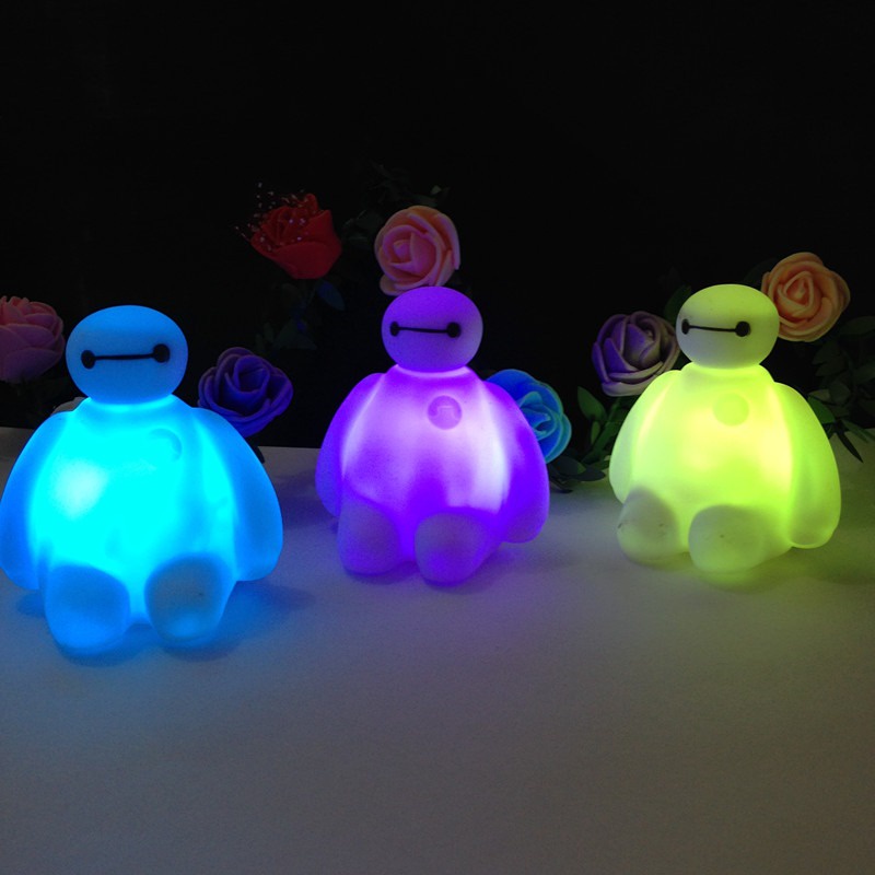 Đèn ngủ led baymax đèn ngủ ánh sáng đầy màu sắc big hero6 baymax đèn ngủ led quà tặng đồ chơi trẻ em trang trí bàn và phòng ngủ dễ thương
