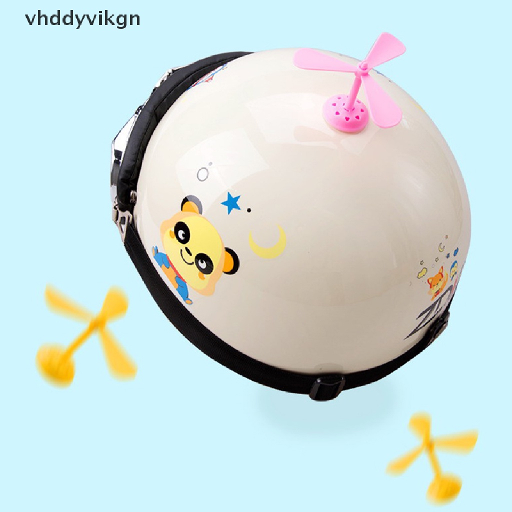 Quạt Nhỏ Bằng Tre Tự Dính Gắn Nón Bảo Hiểm Xe Máy Sáng Tạo