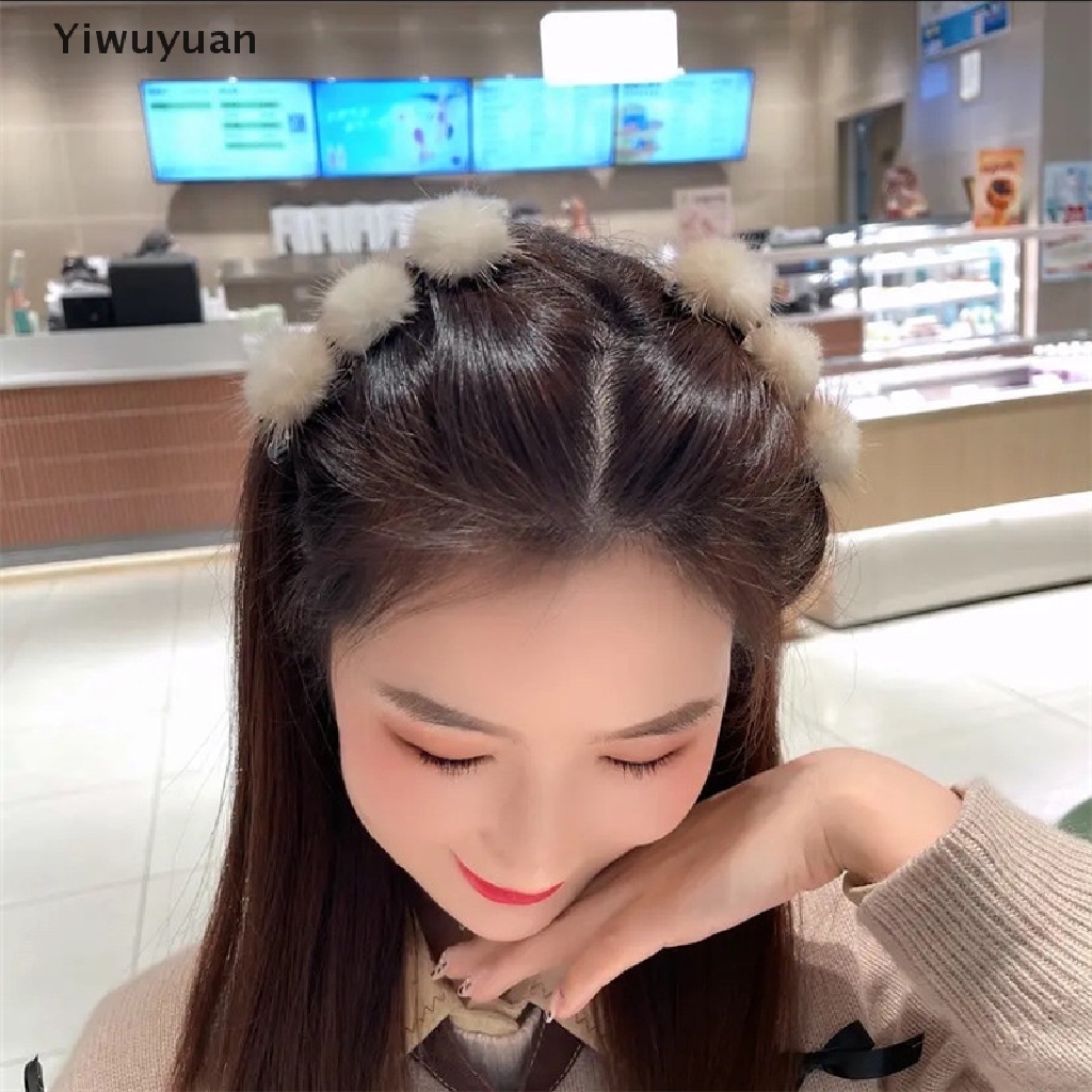 < Yiwuyuan > Kẹp Tóc Mái Phối Bóng Lông Thời Trang Thu Đông Cho Nữ