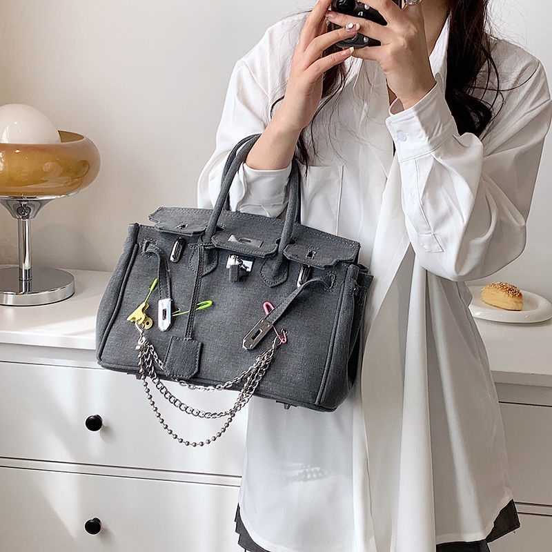 Túi Đeo Chéo Canvas Phối Khóa Bạch Kim Phong Cách Mới 2022