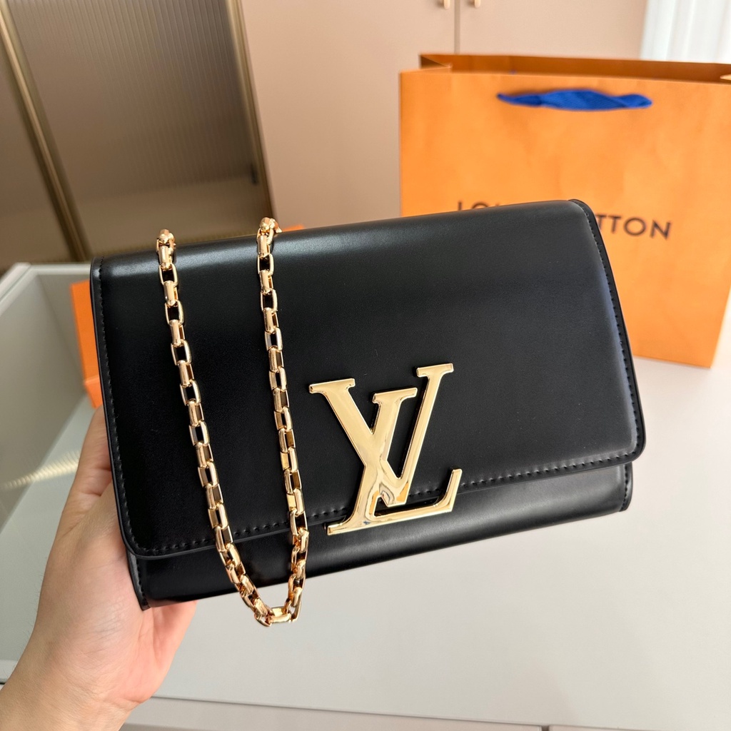 Túi Xách Đeo Vai Da Bò Phối Dây Xích In Logo Lv Thời Trang Sang Trọng Dành Cho Nữ