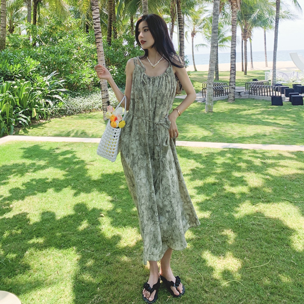 Đầm Hai Dây Họa Tiết Hoa Xinh Xắn Thời Trang Đi Biển