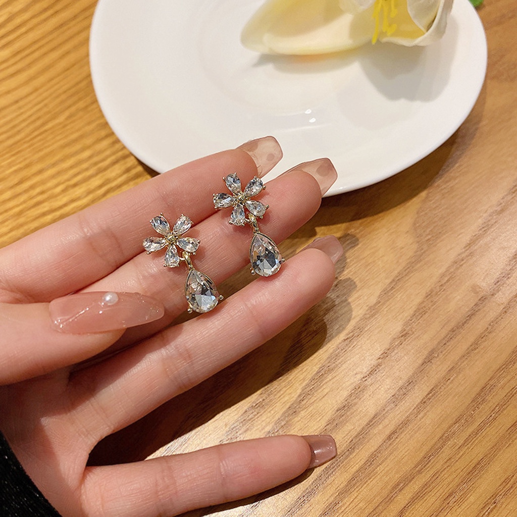 1 Đôi Bông Tai Xỏ Lỗ Họa Tiết Hình Học Đính Đá Lấp Lánh Thời Trang