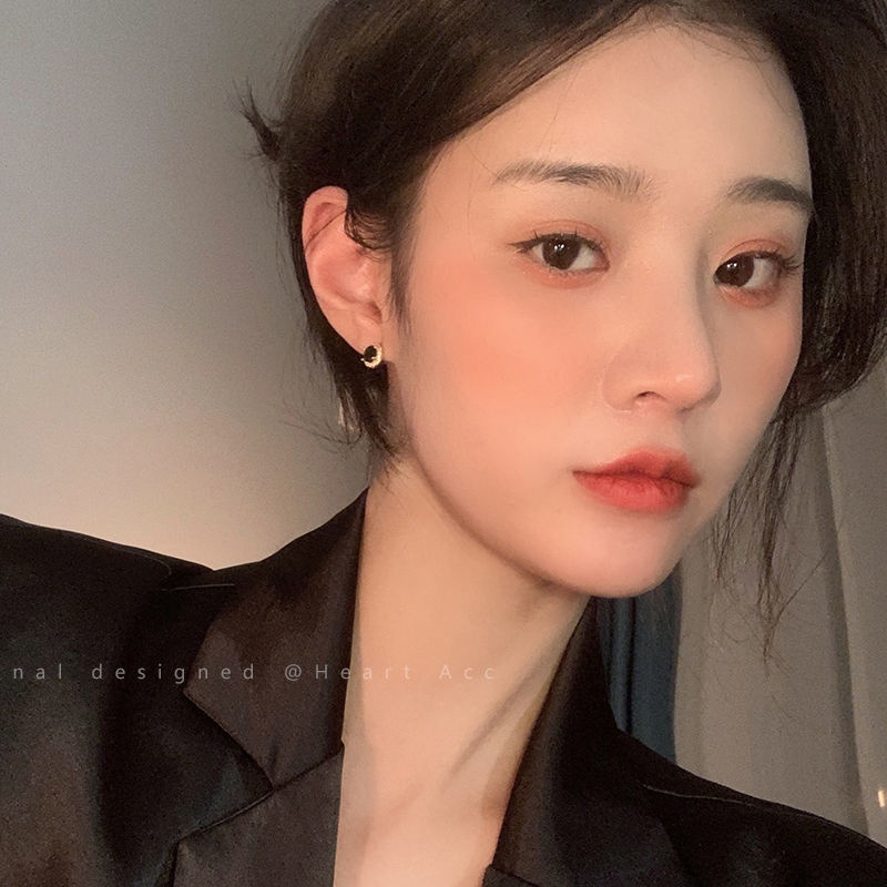 Bông Tai Đính Đá Zircon Hình Oval Màu Đen Lấp Lánh Đơn Giản Dễ Phối Đồ Thời Trang Cho Nữ