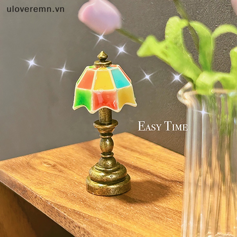 Mô Hình Đèn Bàn Mini Tỷ Lệ 1 / 12 Dùng Để Trang Trí Nhà Búp Bê