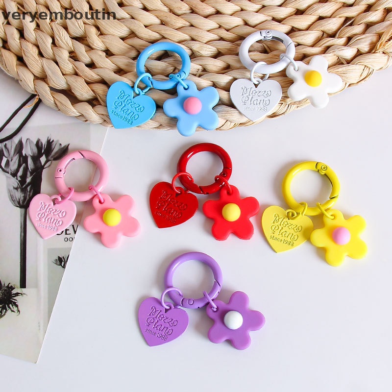 Móc Khóa Hình Hoa Nhiều Màu Sắc Dễ Thương Dùng Trang Trí Ba Lô / Ô Tô