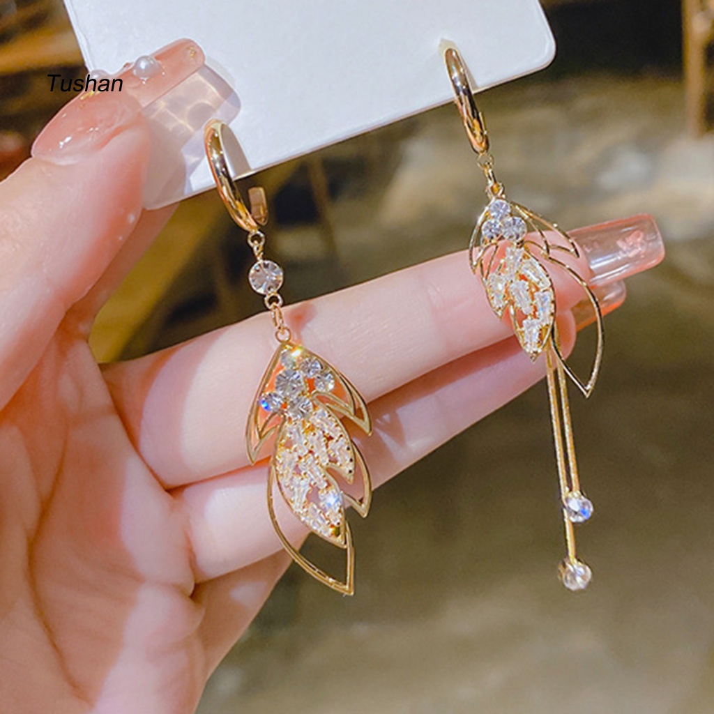 1 Đôi Bông Tai Hình Chiếc Lá Đính Đá Thời Trang Dành Cho Nữ