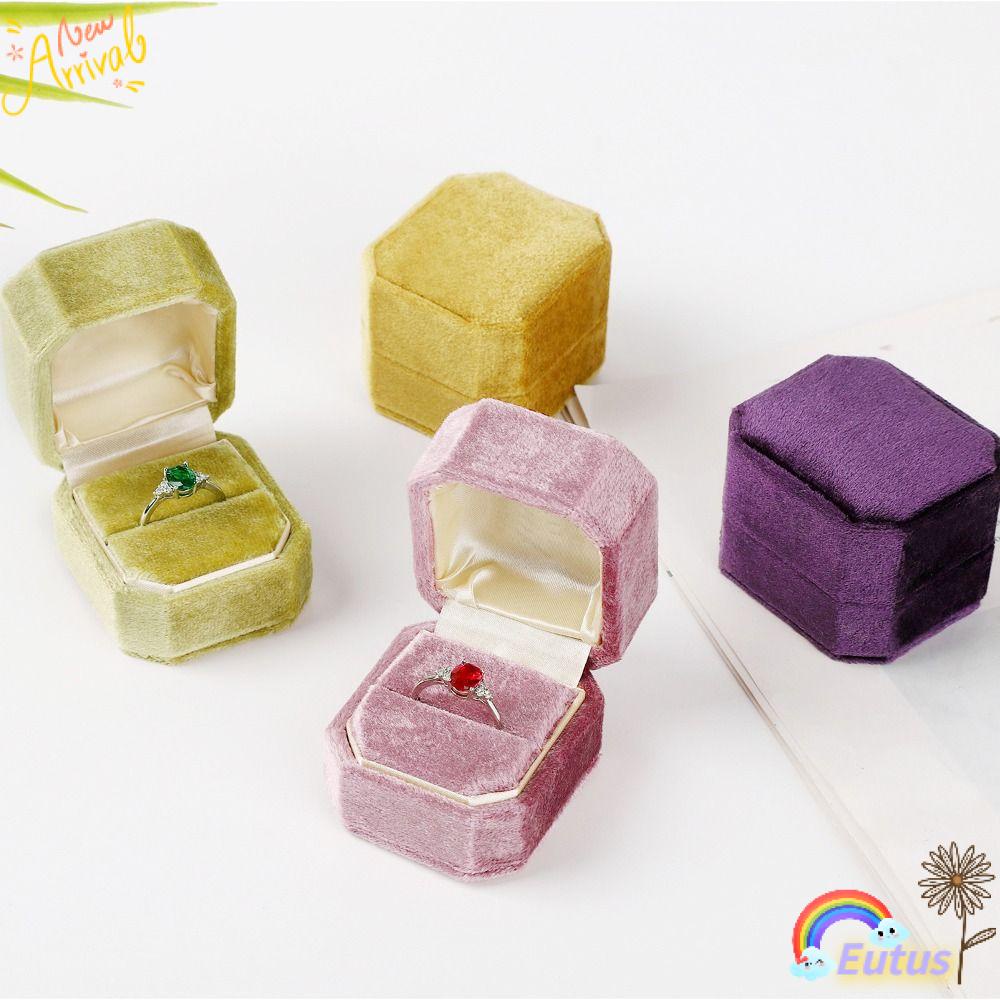 Hộp Trưng Bày Trang Sức Thiết Kế Tinh Tế Chất Lượng Cao