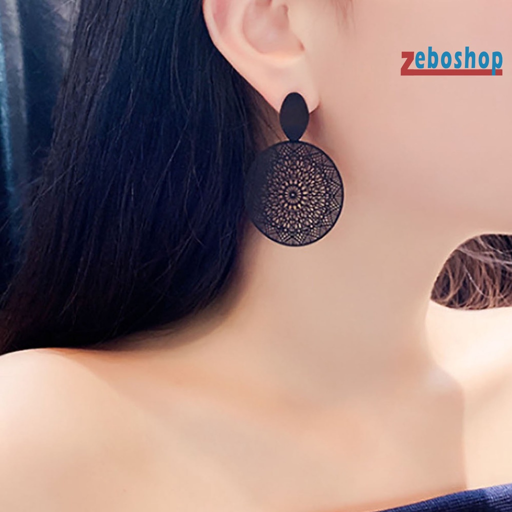 1 Đôi Khuyên Tai Hợp Kim Tròn Rỗng Họa Tiết Thời Trang Cho Nữ