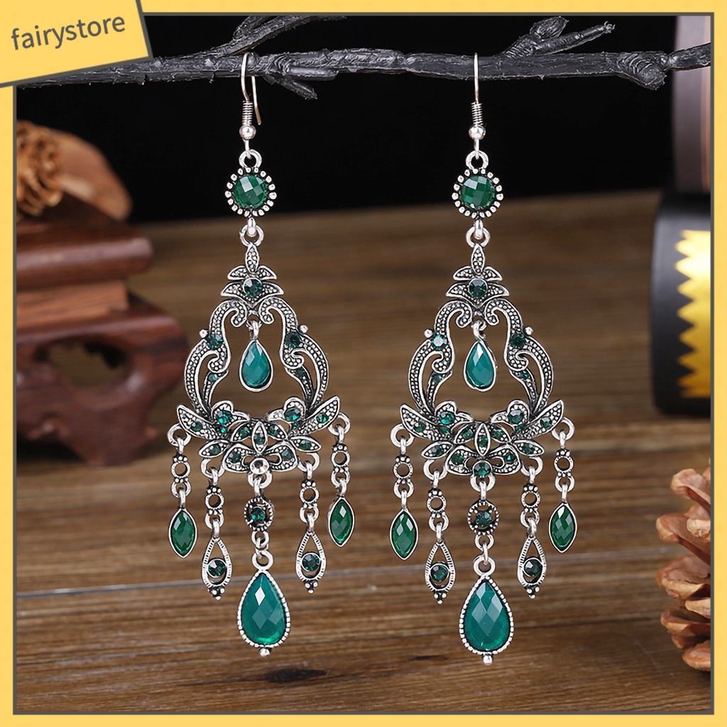 1 Đôi Bông Tai Hình Hoa Đính Pha Lê Giả Thiết Kế Đục Lỗ Phong Cách Cổ Điển Thời Trang