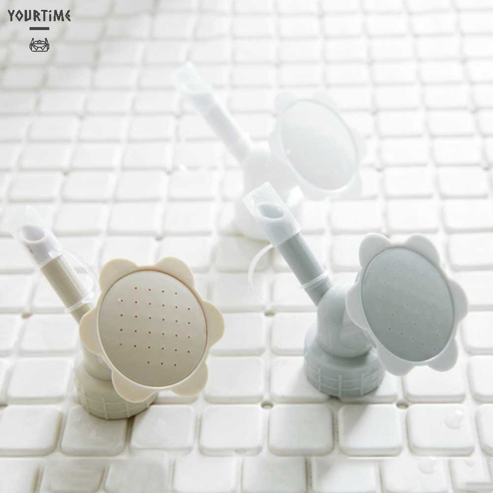 Bình Tưới Cây Bằng Nhựa Tiện Lợi