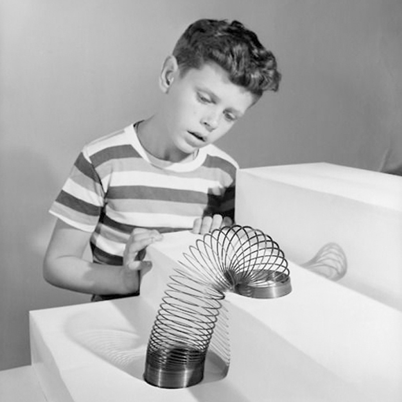 Đồ Chơi Vòng Tròn Cầu Vồng Bằng Kim Loại Slinky Slinky Làm Quà Tặng 6 Ngày Độc Đáo