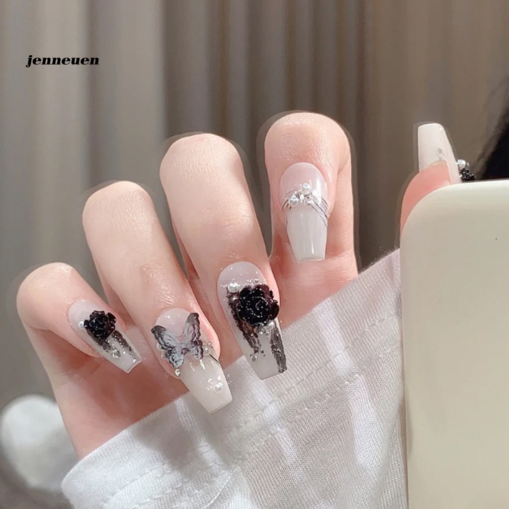 1 Hộp Hoa Trà Đính Ngọc Trai Và Cánh Bướm Trang Trí Móng Tay