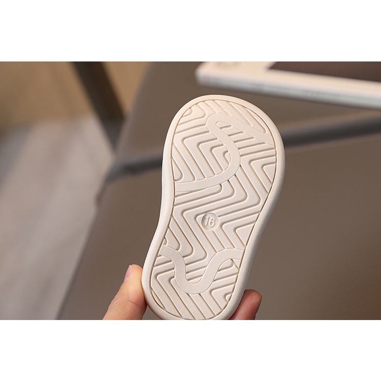 Giày Thể Thao Đế Mềm Siêu Nhẹ Thoáng Khí Phong Cách Hàn Quốc Cổ Điển Thời Trang Cho Bé Trai Và Gái