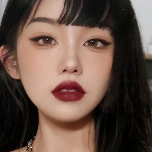 Son Môi Kiêm Má Hồng Dạng Sáp Mềm Mịn Lâu Trôi Chống Thấm Nước 4 Màu Tùy Chọn Cho Nữ