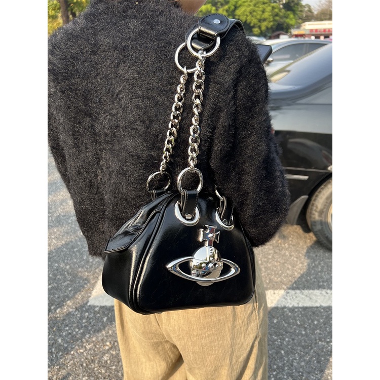 Túi Đeo Vai Vivienne Westwood YK2 Phong Cách Punk Mới Cho Nữ
