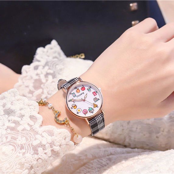 Đồng hồ nữ phong cách Nhật Hàn với dây da kẻ ô và mặt đồng hồ đáng yêu