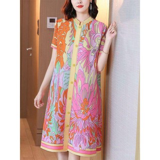 Đầm xếp ly phong cách Miyake Thời trang thanh lịch Váy màu hồng ngắn tay in hình xếp ly cỡ lớn Ôm hơn Cổ đứng một dây giữa @
