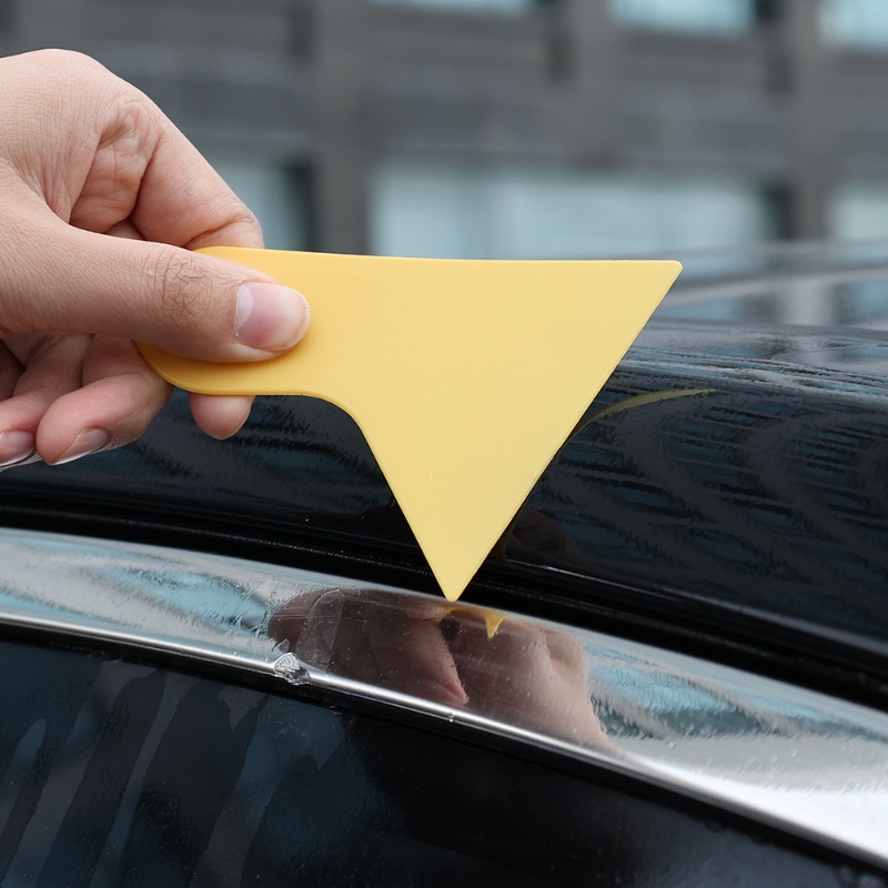 Dụng Cụ Cạo Phim Dán Kính Chắn Gió Xe Hơi Hình Tam Giác Bằng Nhựa ABS