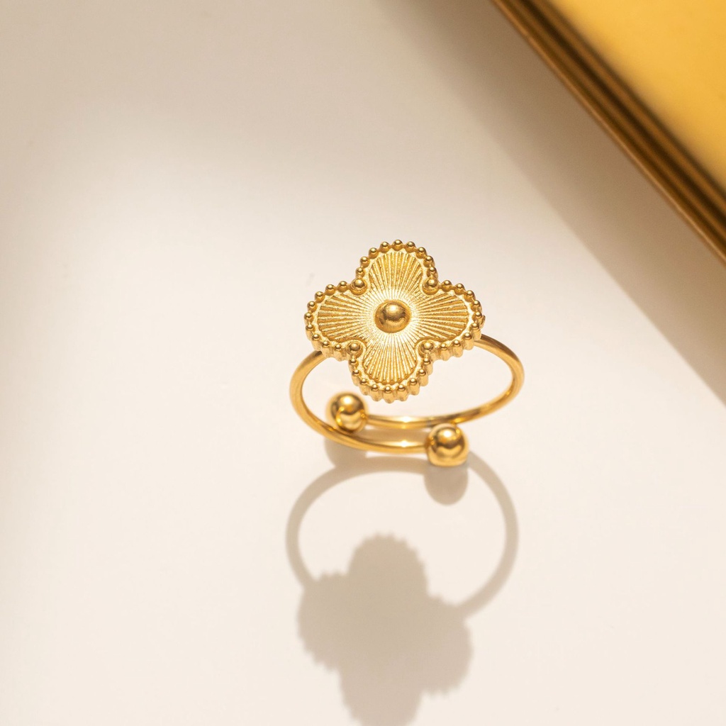 Bộ Trang Sức Vòng Đeo Tay / Bông Tai / Vòng Tay Họa Tiết Hoa Bốn Lá Thời Trang Cho Nữ