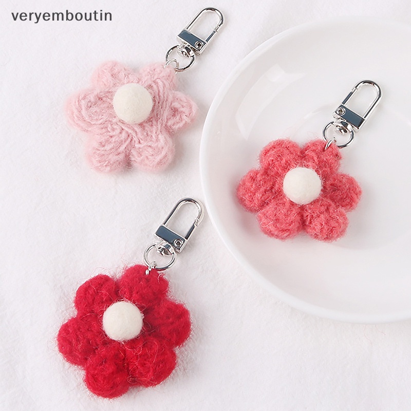 Móc Khóa Hình Bông Hoa Đan Len Màu Sắc Ngọt Ngào Xinh Xắn