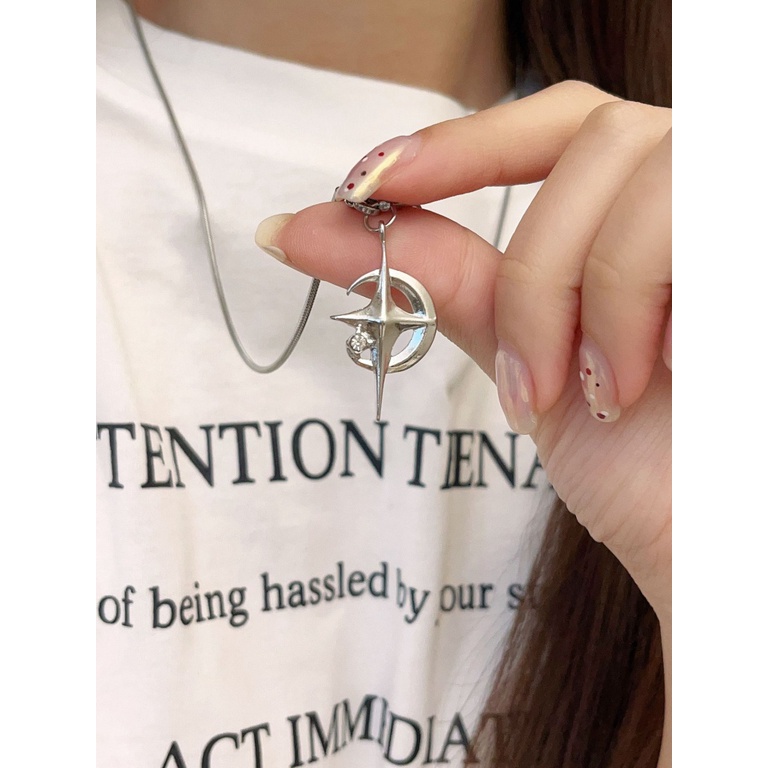 Vòng cổ Mặt Hình Mặt Trăng Và Ngôi Sao Phong Cách Hip Hop Thời Trang