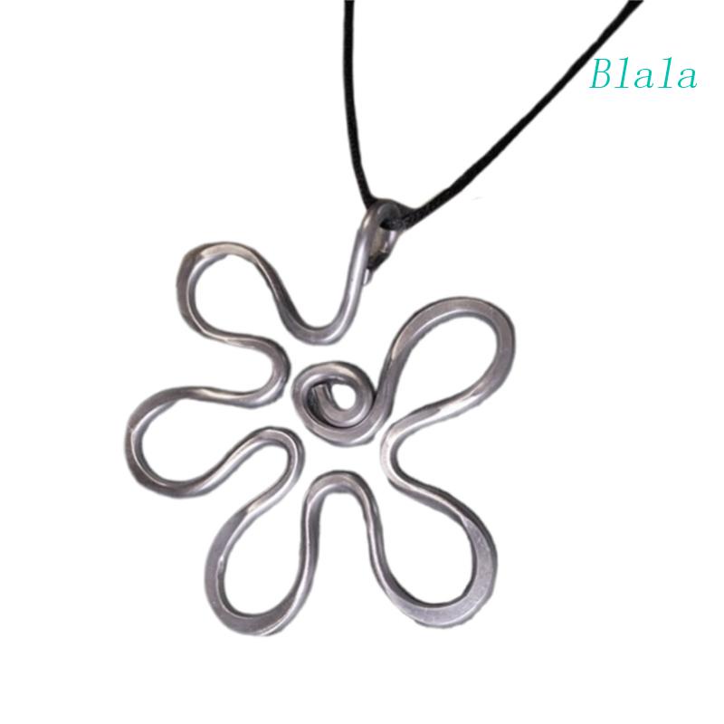 Vòng Cổ Choker Mặt Hoa Bản Lớn Bằng Kim Loại Rỗng Phong Cách Bohemia Cho Nữ