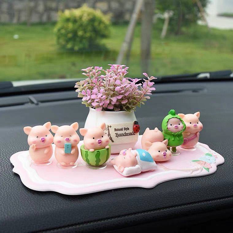 New Piggy Car Decoration Vehicle Center Console Personalized Creative Car Decoration Car Interior Decorations Goddess Style baln