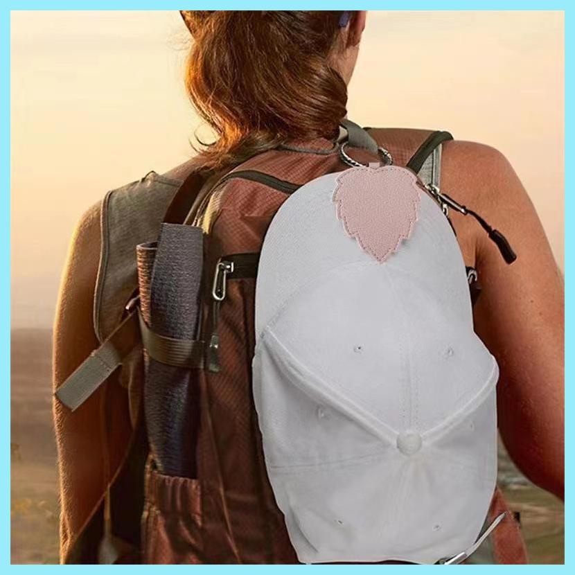 Kẹp Nón Da PU Hình Chiếc Lá Hít Nam Châm Đơn Giản Và Bền tdevn tdevn