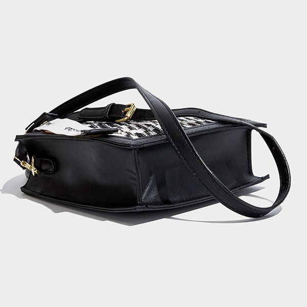 Túi Đeo Chéo Vai Họa Tiết Kẻ Sọc Thời Trang Sành Điệu Cho Nữ