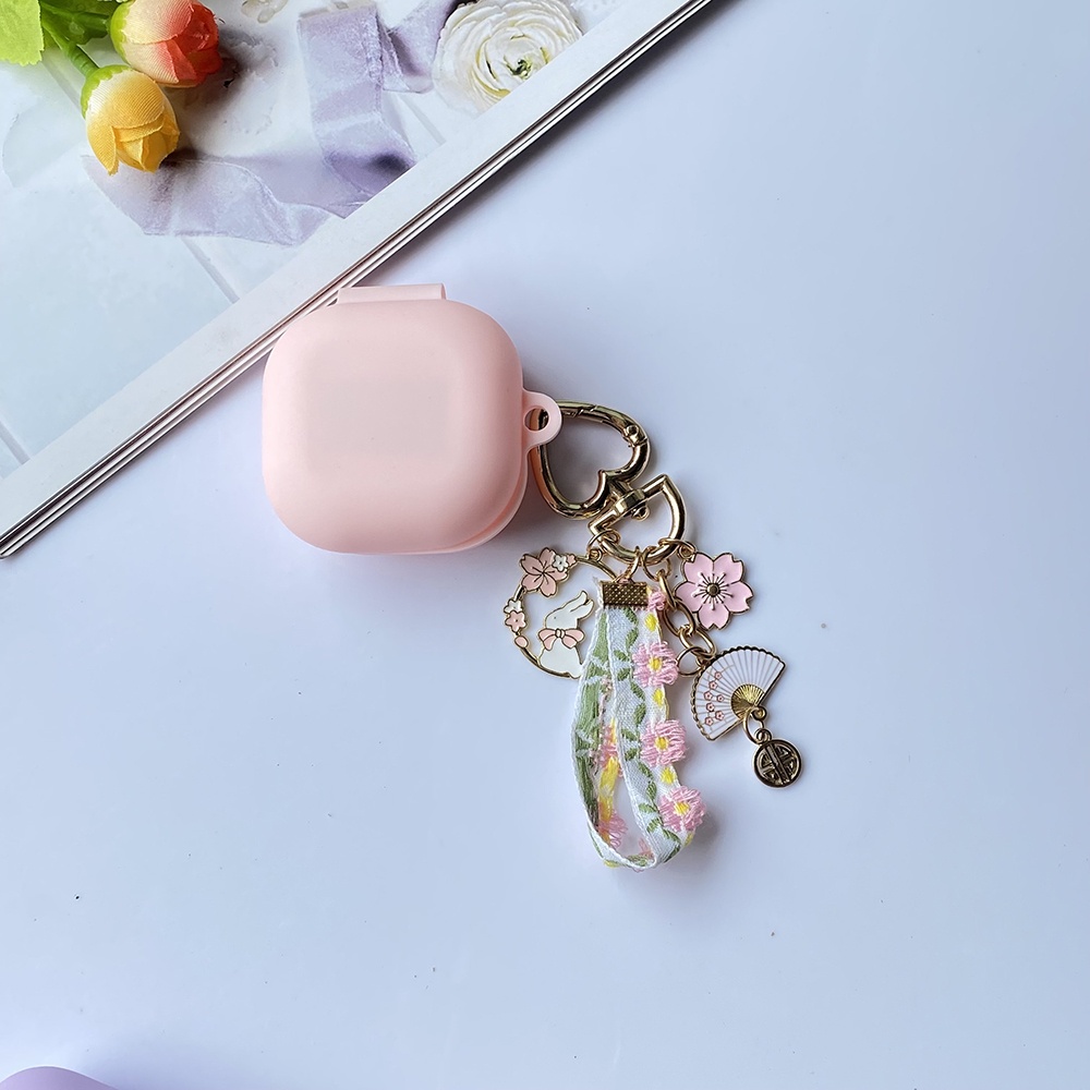 Vỏ Bảo Vệ Hộp Sạc Tai Nghe Samsung Galaxy buds live / buds2 Pro Bằng Silicon Có Móc Khóa Phối Ren Thời Trang