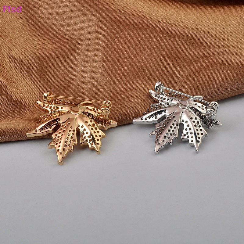 Ghim Cài Áo Hình Lá Phong Đính Ngọc Trai Thanh Lịch Thời Trang