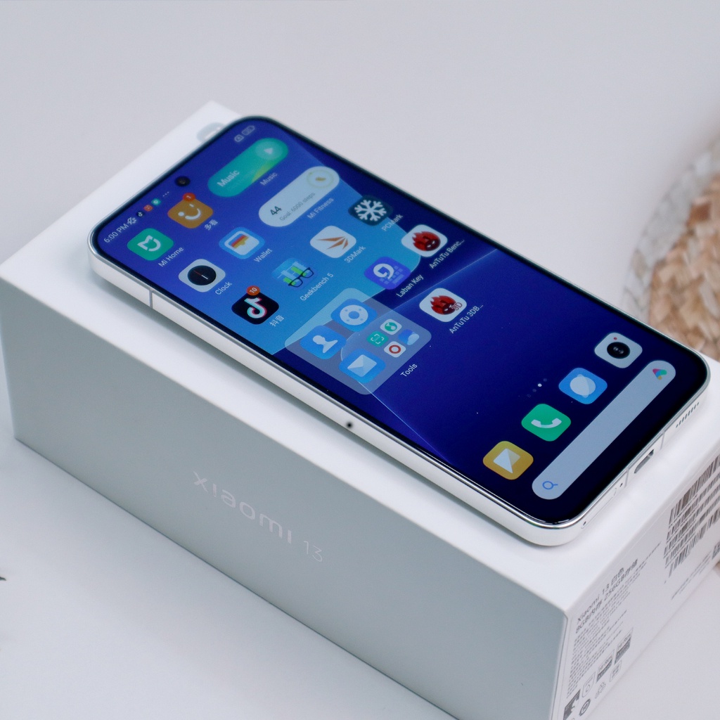 Điện Thoại Xiaomi 13  -