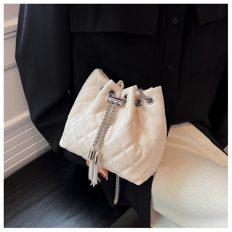 Túi Đeo Chéo Vai Có Dây Xích Phiên Bản Xương Quai Xanh Kangkang Cho Nữ