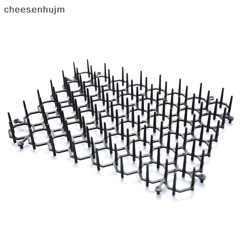 1 Thảm Lót Chống Chó Mèo / Côn Trùng Tiện Dụng