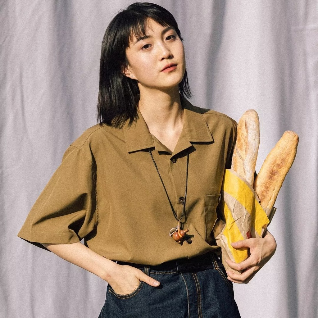 Áo Sơ Mi Nam Cơ Bản Màu Sắc Đơn Giản Phong Cách Hàn Quốc, Cảm Giác Nhẹ Nhàng Tay Ngắn Rộng Rãi Thời Trang Mới Cho Cả Nam Và Nữ