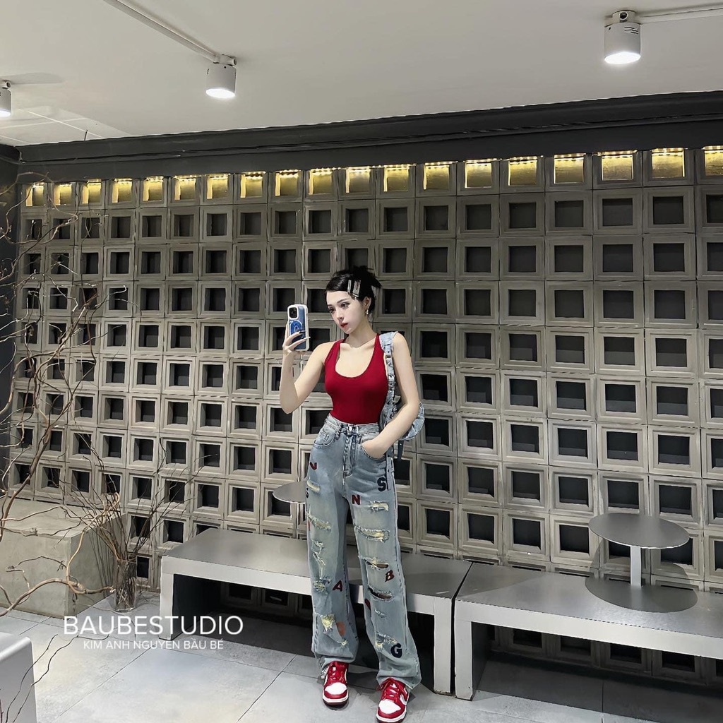 Quần Jean Suông Rách Thêu Chữ Nhiều Màu