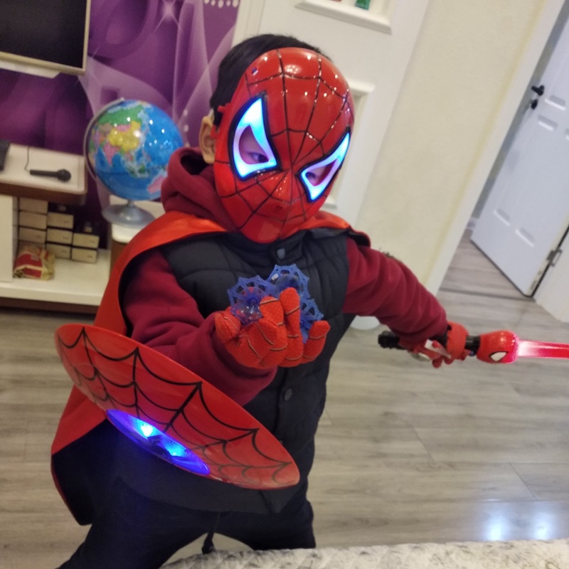 Marvel Đồ Chơi Mặt Nạ Người Nhện / Găng Tay / Súng Xoay Mềm Có Thể Dán Tường Cho Bé Trai