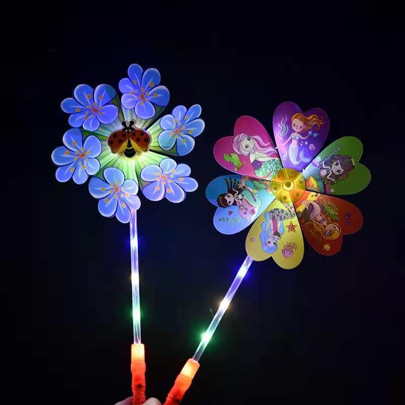 Chong Chóng Đồ Chơi Có Đèn Led Phát Sáng Họa Tiết Hoạt Hình Xinh Xắn Dành Cho Bé