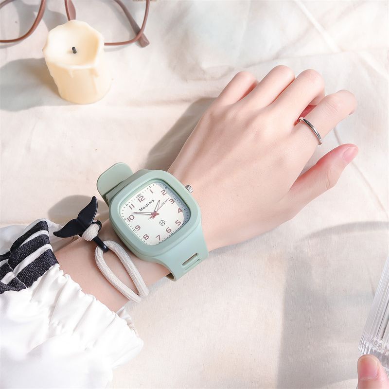 Đồng Hồ Mặt Vuông Thiết Kế Đơn Giản Sang Trọng Cho Nam Nữ