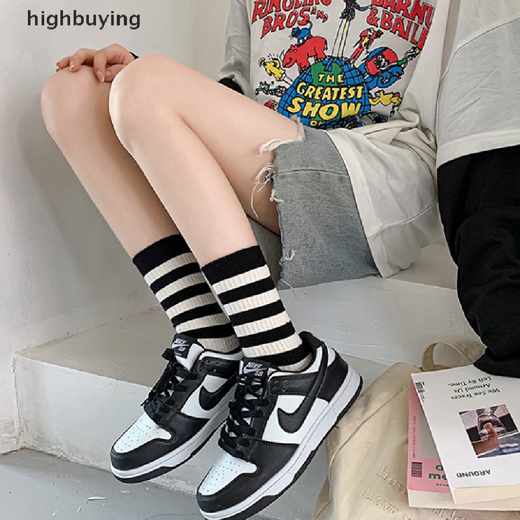 Đôi Vớ Cotton Thoáng Khí Thêu Chữ Đơn Giản Xinh Xắn Cho Nữ