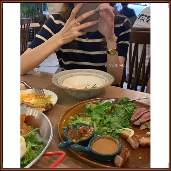 Áo Croptop Dệt Kim Tay Ngắn Cổ Tròn Họa Tiết Kẻ Sọc Thời Trang Cho Nữ