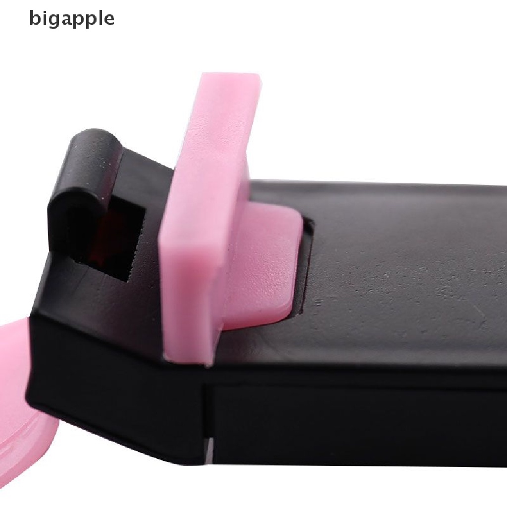 Giá Đỡ Điện Thoại Gắn Vô Lăng Xe Hơi Tiện Dụng