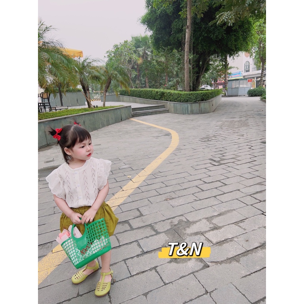 Bộ Áo Ren Tay Bay + Quần Bí Ngô Dễ Thương Thời Trang Mùa Hè Phong Cách Hàn Quốc Cho Bé Gái