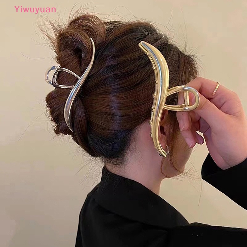 1 Kẹp Tóc Kim Loại Hình Cá Mập Cho Nữ